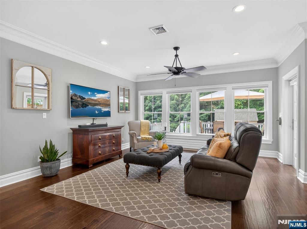 444 Lake Road Wyckoff, NJ 07481 - Photo 14 of 50