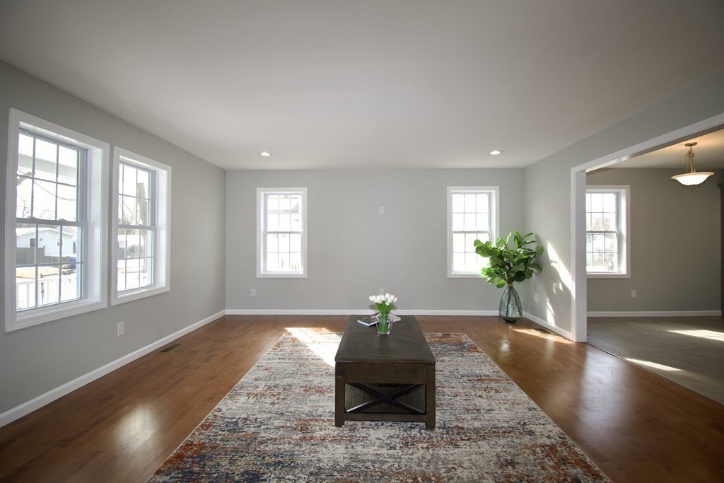 70 Wrentham Road Springfield, MA 01119 - Photo 9 of 29 Gallery Image 9