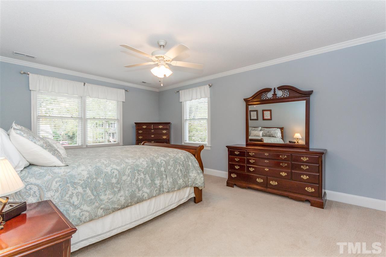 7504 Chippenham Court Raleigh, NC 27613 - Photo 17 of 25 Gallery Image 17