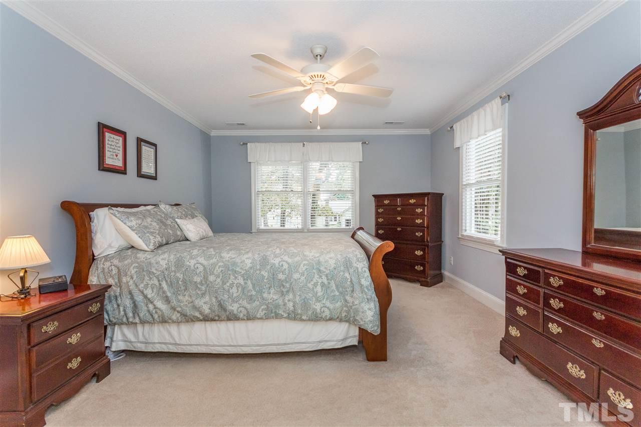 7504 Chippenham Court Raleigh, NC 27613 - Photo 18 of 25 Gallery Image 18