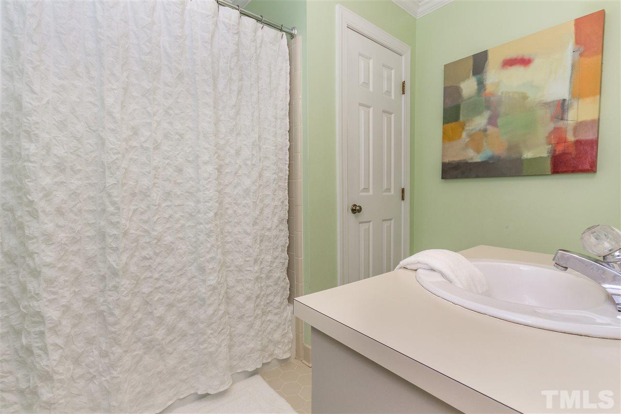 7504 Chippenham Court Raleigh, NC 27613 - Photo 22 of 25 Gallery Image 22