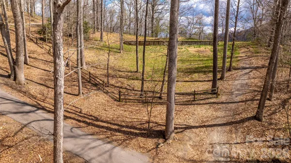 $90,000 | 90 Last Coyote Trail, Canton, NC 28716