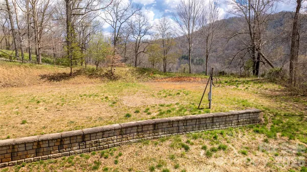 $90,000 | 90 Last Coyote Trail, Canton, NC 28716