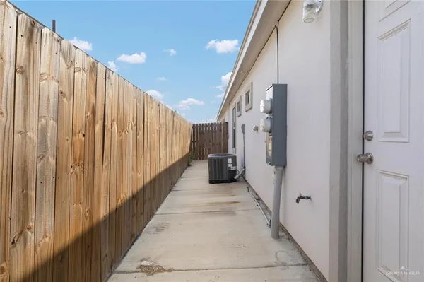 $1,150 | 5709 Sandpiper Avenue, Unit 4, McAllen, TX 78573