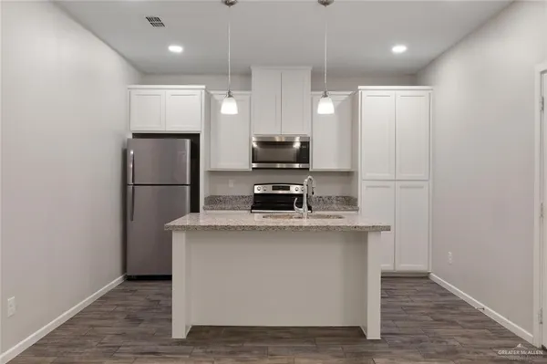 $1,150 | 5709 Sandpiper Avenue, Unit 4, McAllen, TX 78573