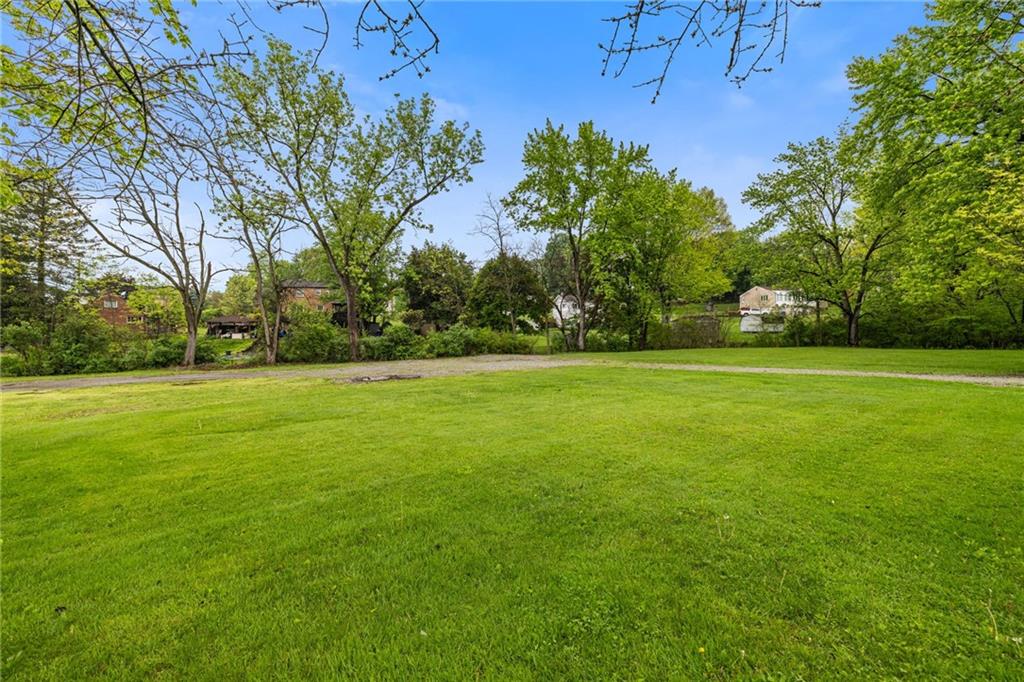 2052 Hulton Road Verona, PA 15147 - Photo 43 of 47
