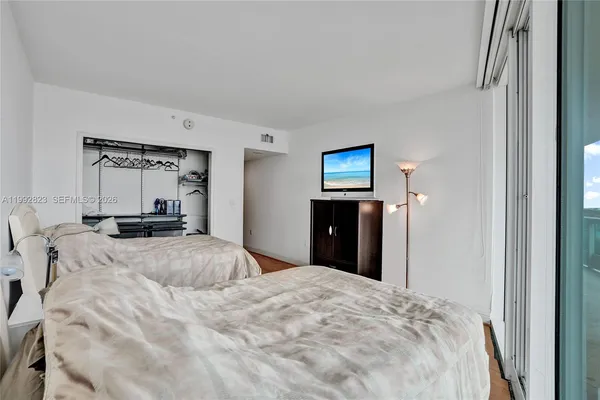 a picture of a room