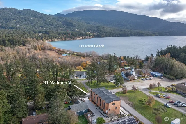 $985,000 | 231 Madrona Street, Unit 2, Orcas Island, WA 98245