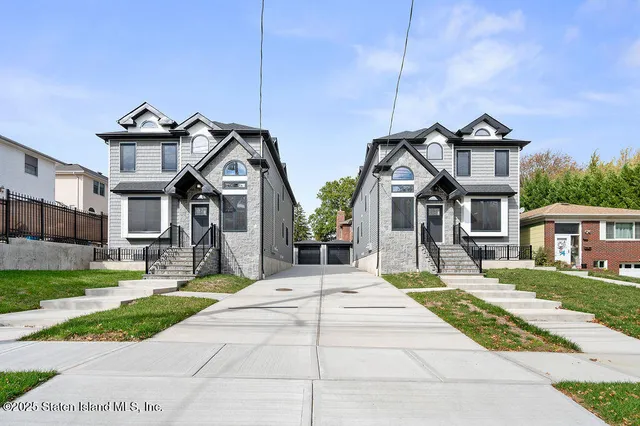 $1,399,000 | 5635 Amboy Road | Prince's Bay