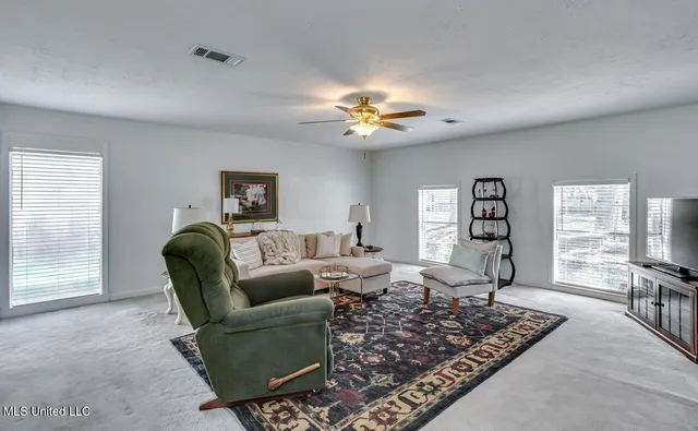 $214,900 | 215 Cloverdale Place, Pearl, MS 39208