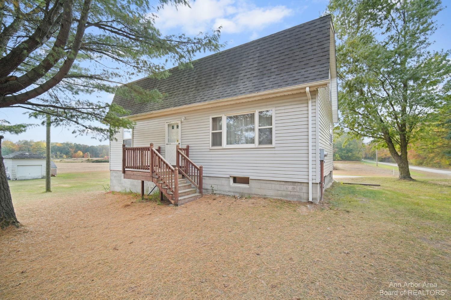 9799 Darling Road Milan, MI 48160 - Photo 3 of 35 Photo 3