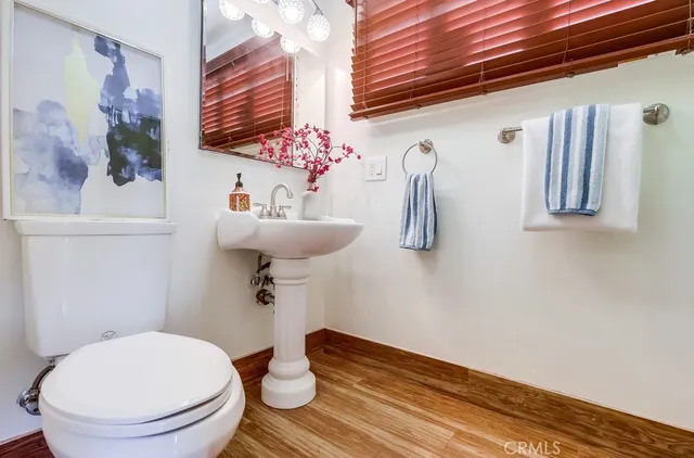 $1,350,000 | 2815 East 5th Street, Long Beach, CA 90814