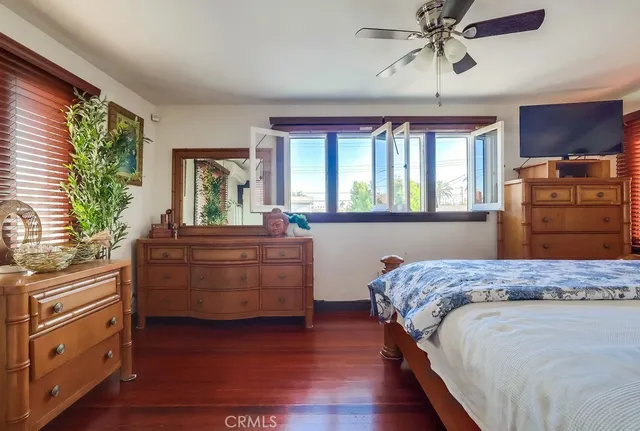 $1,350,000 | 2815 East 5th Street, Long Beach, CA 90814