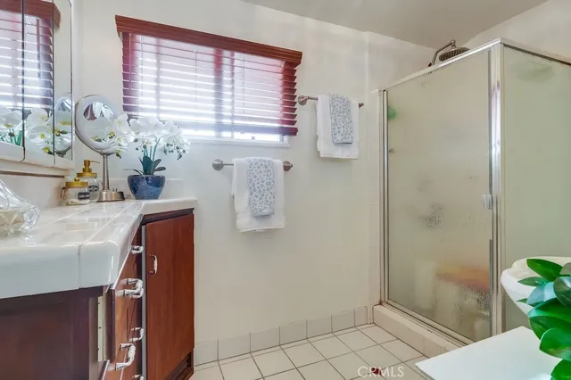 $1,350,000 | 2815 East 5th Street, Long Beach, CA 90814