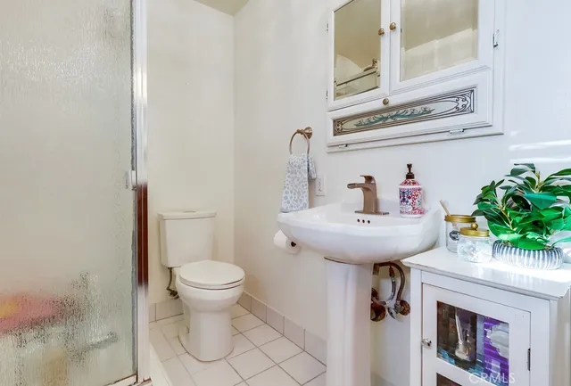 $1,350,000 | 2815 East 5th Street, Long Beach, CA 90814