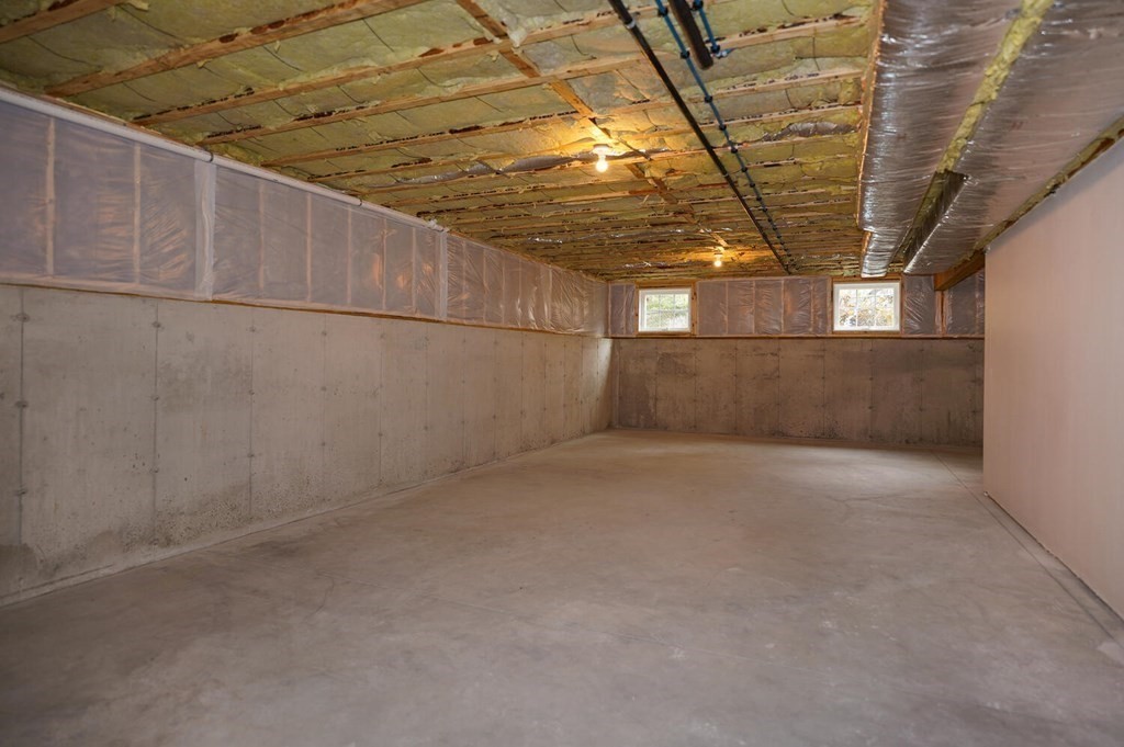 16 Carter Road Burlington, MA 01803 - Photo 33 of 42 Gallery Image 33