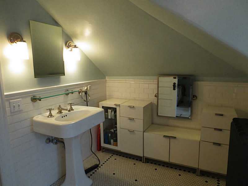 61 Windsor Road Cranston, RI 02905 - Photo 11 of 25 Master Bath/Spa.
