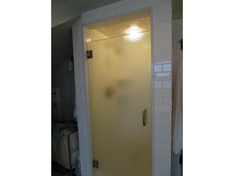61 Windsor Road Cranston, RI 02905 - Photo 12 of 25 Master Bath/Spa.