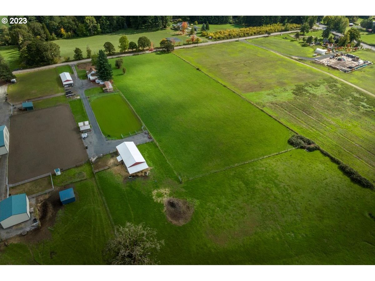 13805 Northeast Tangen Road Newberg, OR 97132 - Photo 11 of 17 Gallery Image 11