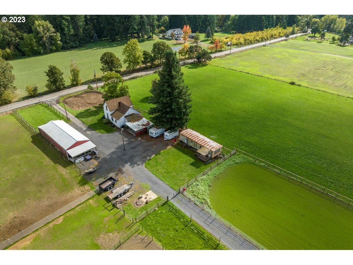 13805 Northeast Tangen Road Newberg, OR 97132 - Photo 12 of 17 Gallery Image 12