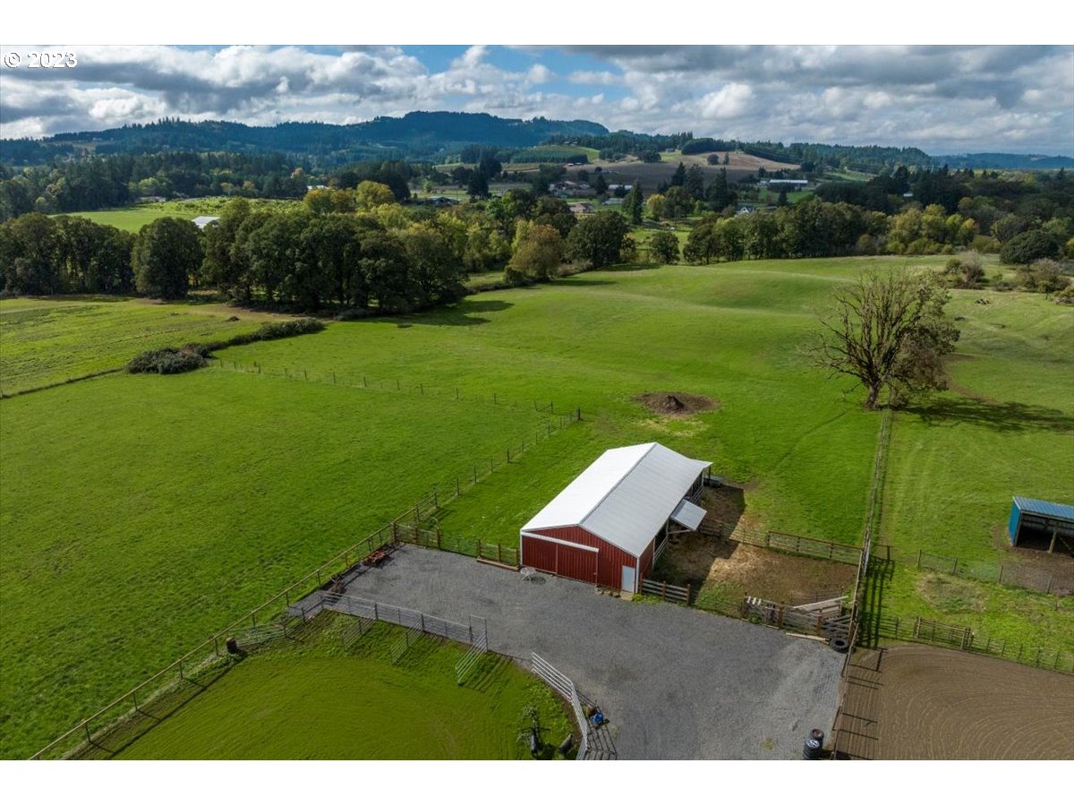 13805 Northeast Tangen Road Newberg, OR 97132 - Photo 14 of 17 Gallery Image 14