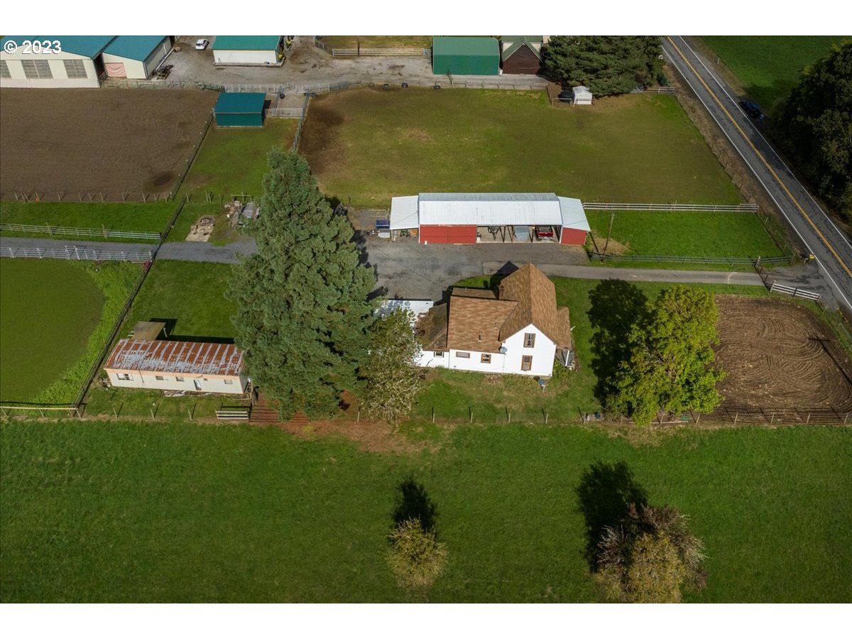 13805 Northeast Tangen Road Newberg, OR 97132 - Photo 16 of 17 Gallery Image 16