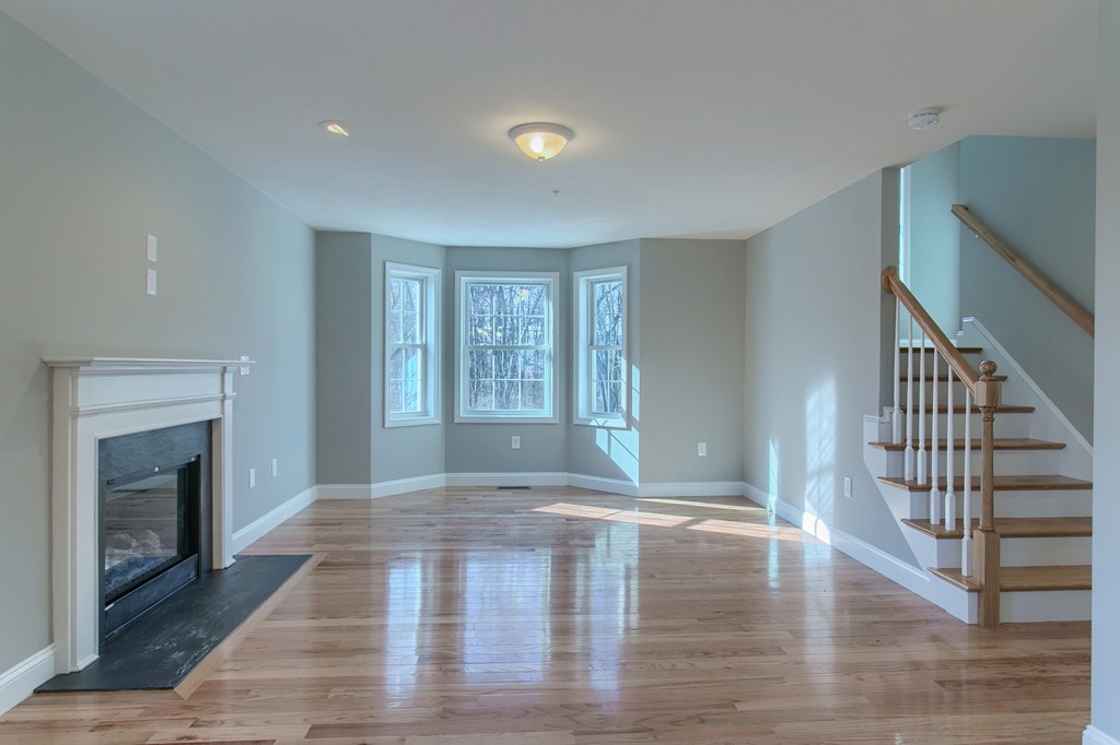 77 Cross Road, Unit 77 Haverhill, MA 01835 - Photo 3 of 25 Gallery Image 3
