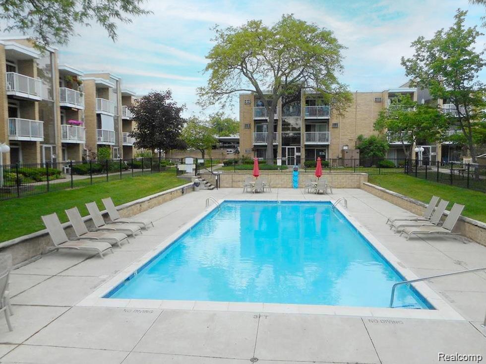 4909 Crooks Road, Unit D6 Royal Oak, MI 48073 - Photo 16 of 16