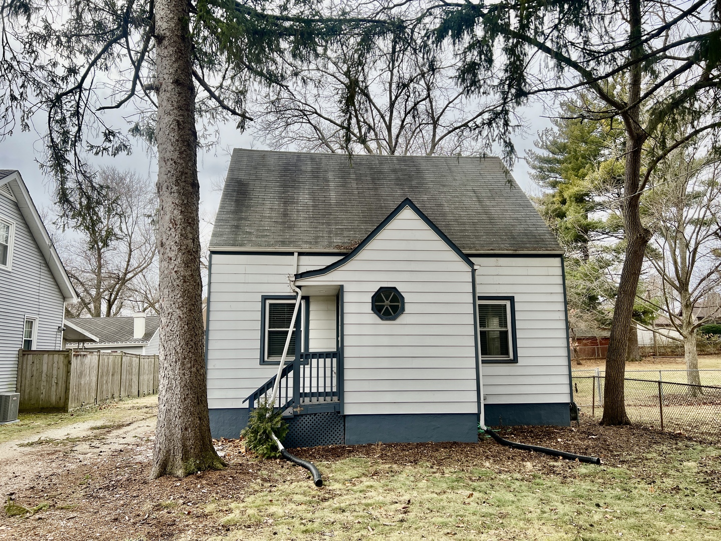 28 Batavia Road Warrenville, IL 60555 - Photo 1 of 17 a view of a house with a yard