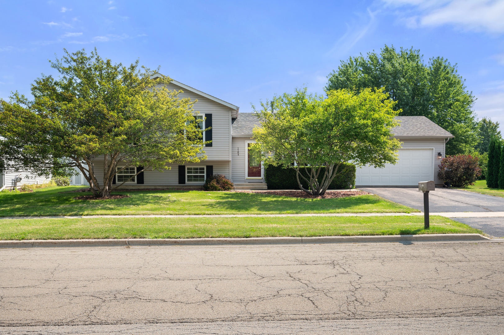 1184 Scenic Road DeKalb, IL 60115 - Photo 1 of 27 Gallery Image 1