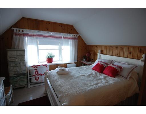 56 Point View Road Orrs Island, ME 04066 - Photo 6 of 18 Bedroom.