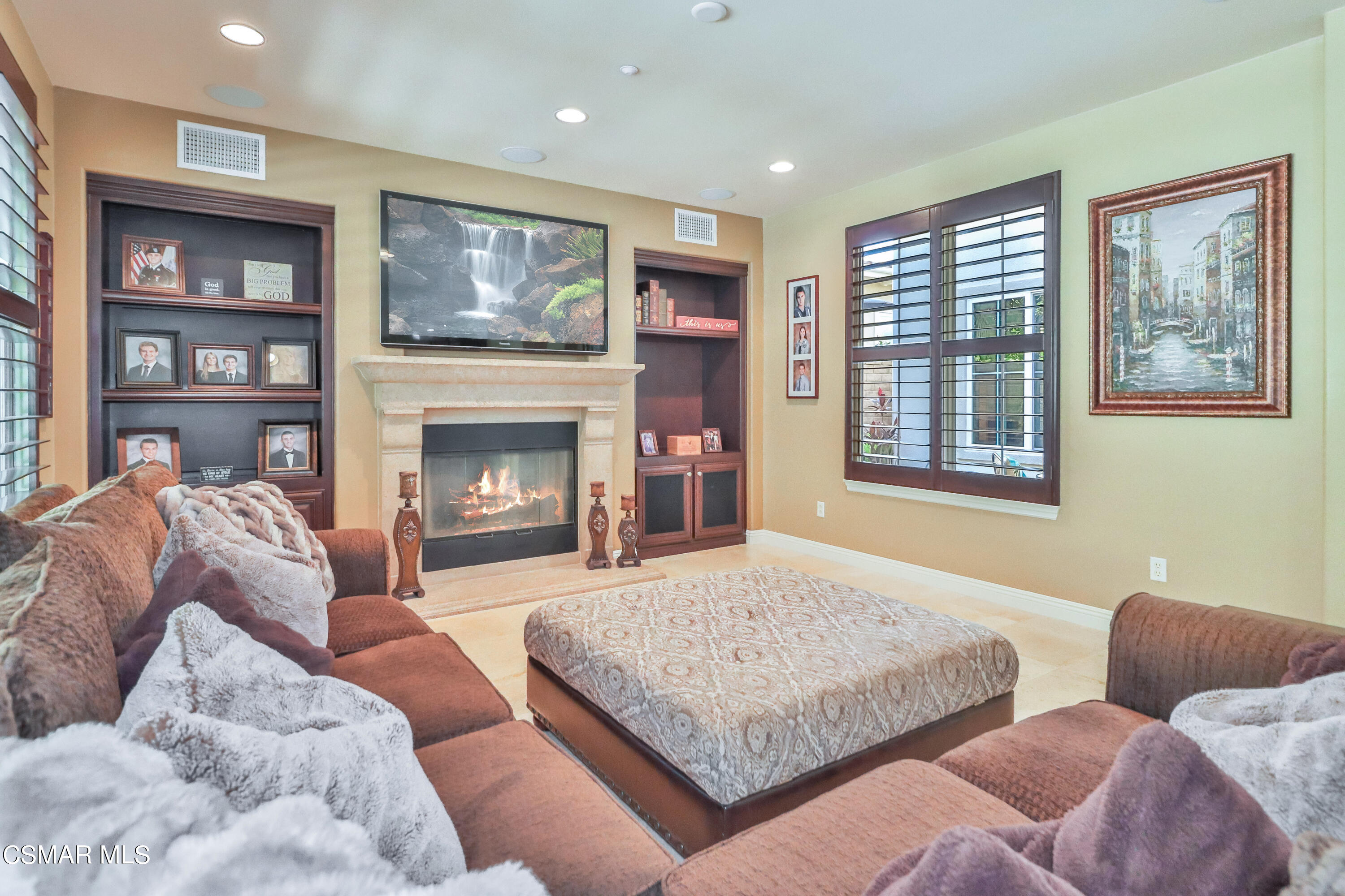 4025 Eagle Flight Drive Simi Valley, CA 93065 - Photo 22 of 60 a living room with furniture and a fireplace