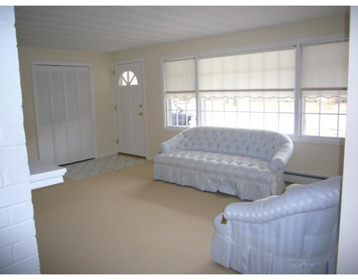 15 Mary Agnes Road Framingham, MA 01701 - Photo 4 of 18 Gallery Image 4