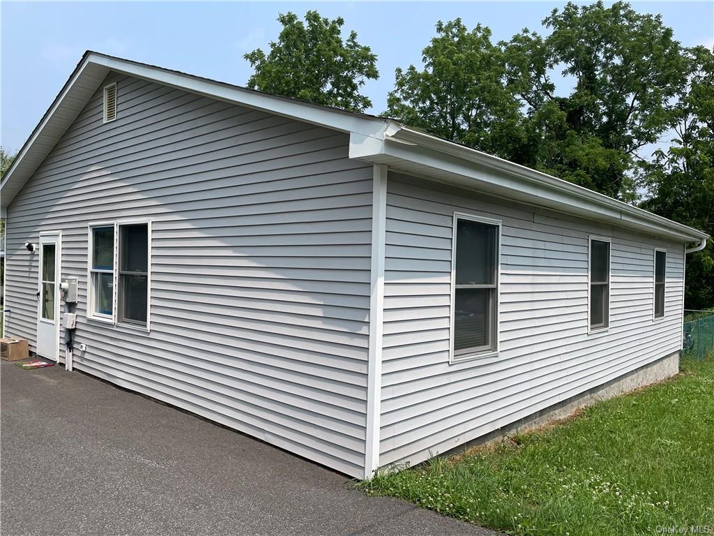 30 Reservoir Road, Middletown, NY 10940 Compass