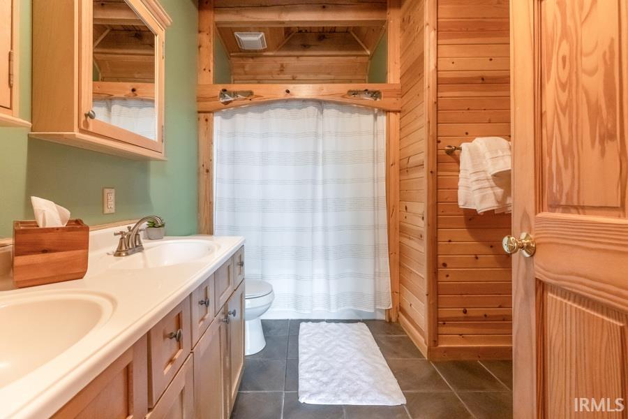 6705 South Shields Ridge Road Bloomington, IN 47401 - Photo 17 of 36