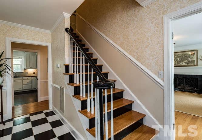 2905 Augusta Court Raleigh, NC 27607 - Photo 3 of 16