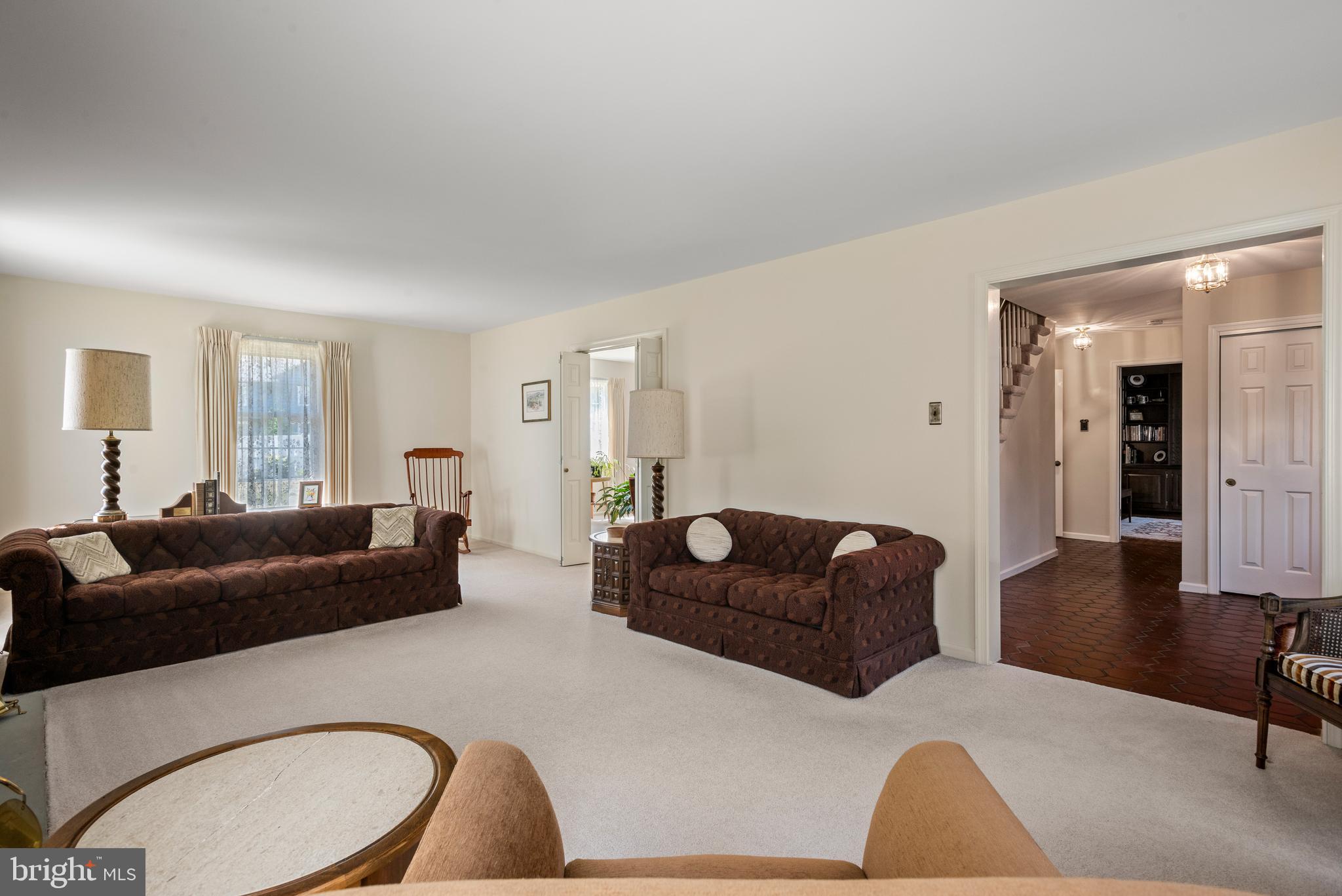 618 Thomas Jefferson Road Wayne, PA 19087 - Photo 8 of 32 Spacious Living Room