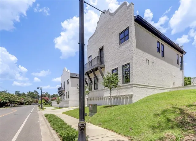 $695,000 | 275 South Franklin Boulevard, Tallahassee, FL 32301