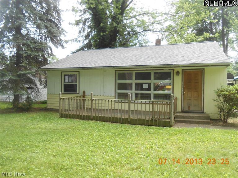 1785 Aberdeen Road Madison, OH 44057 - Photo 1 of 6