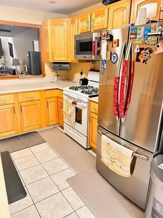 $3,500 | 1 Hawthorne Village, Unit C, Franklin, MA 02038