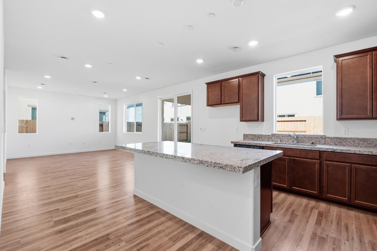 7073 Star Rise Way Roseville, CA 95747 - Photo 7 of 25