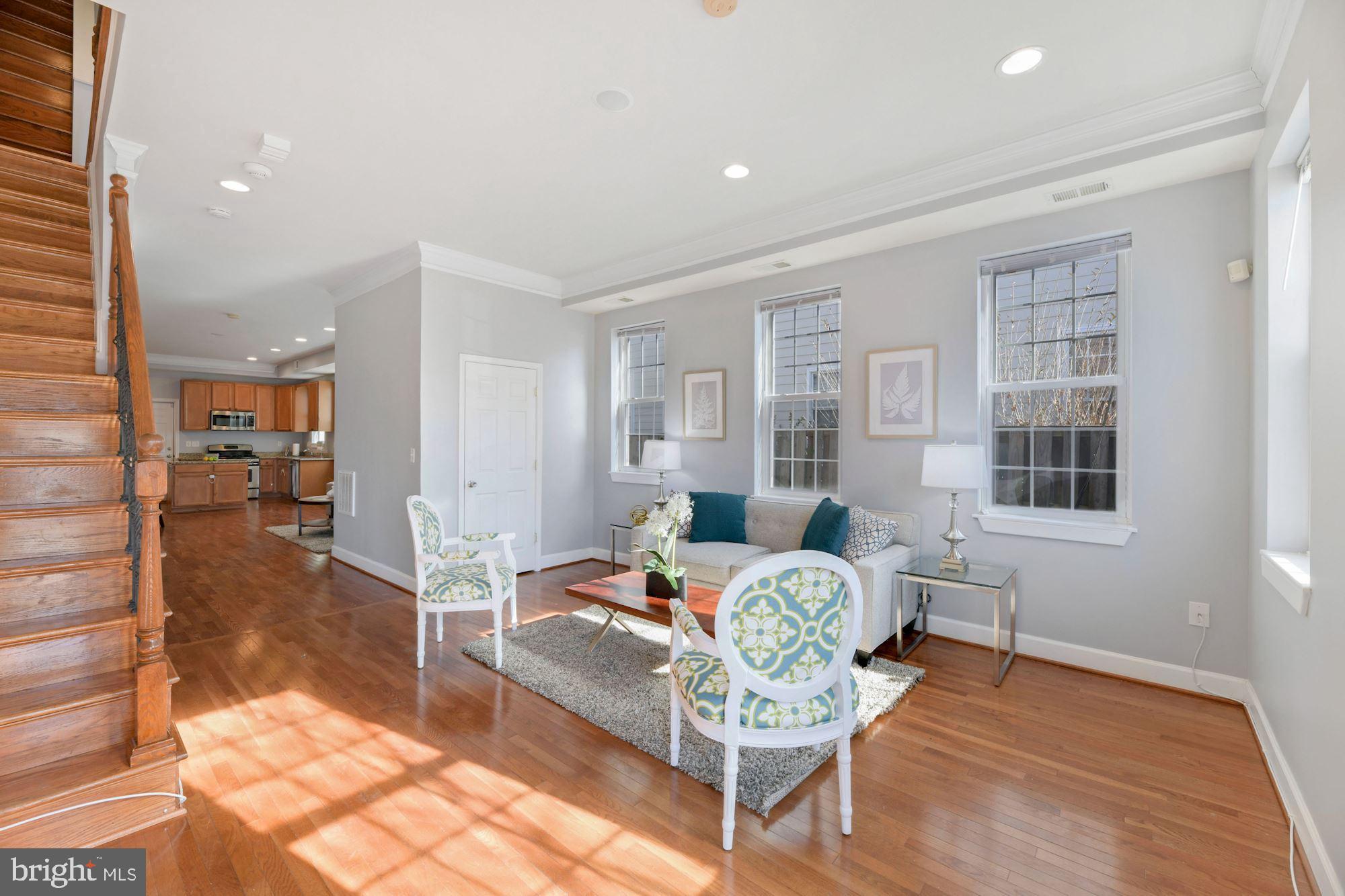 8 East Reed Avenue Alexandria, VA 22305 - Photo 2 of 39