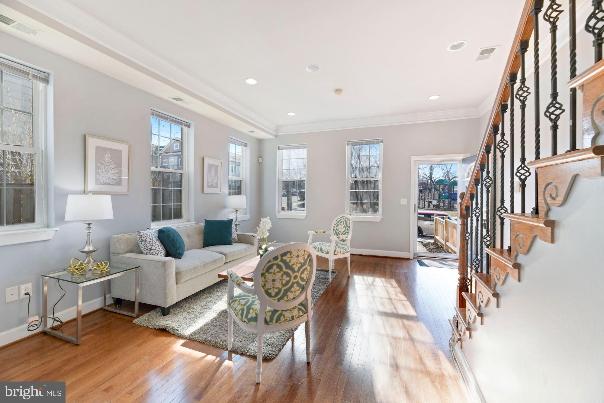 8 East Reed Avenue Alexandria, VA 22305 - Photo 3 of 39
