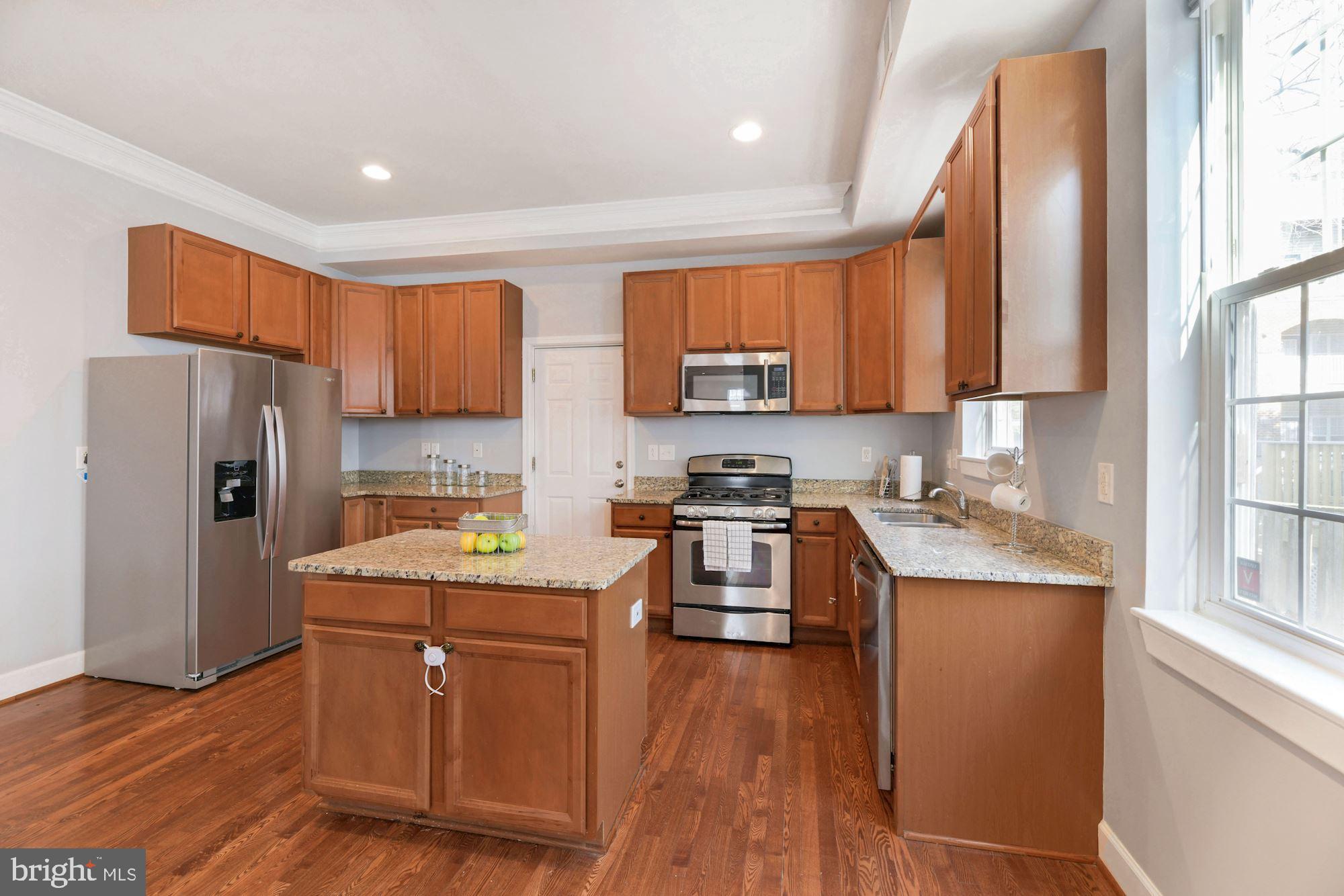 8 East Reed Avenue Alexandria, VA 22305 - Photo 8 of 39