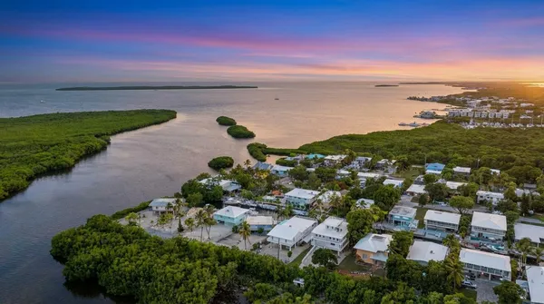 $1,695,000 | 1210 Cactus Street, Key Largo, FL 33037