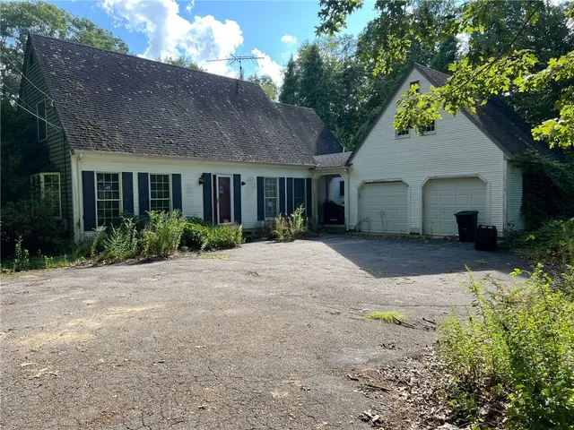 $469,000 | 1224 Hartford Pike, Scituate, RI 02857