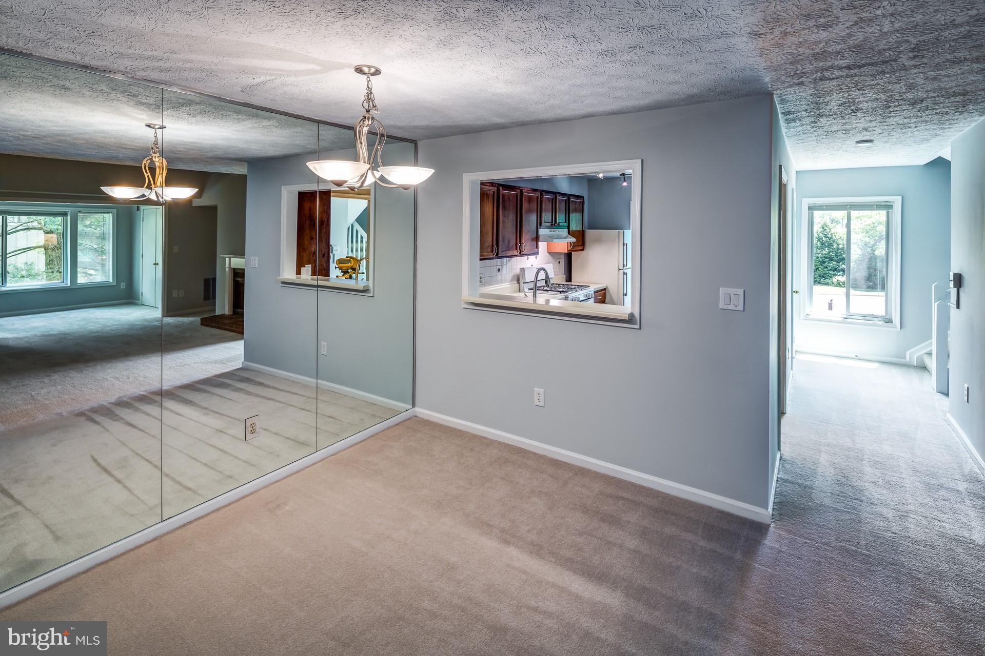 2283 Hunter's Run Drive, Unit 2283 Reston, VA 20191 - Photo 4 of 23 Dining Room