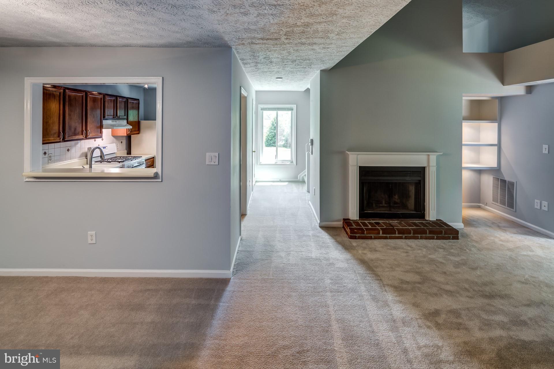 2283 Hunter's Run Drive, Unit 2283 Reston, VA 20191 - Photo 5 of 23 Interior (General)
