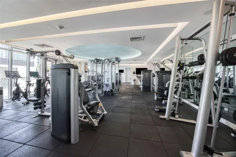 $3,700 | 500 Brickell Avenue, Unit 1400, Miami, FL 33131