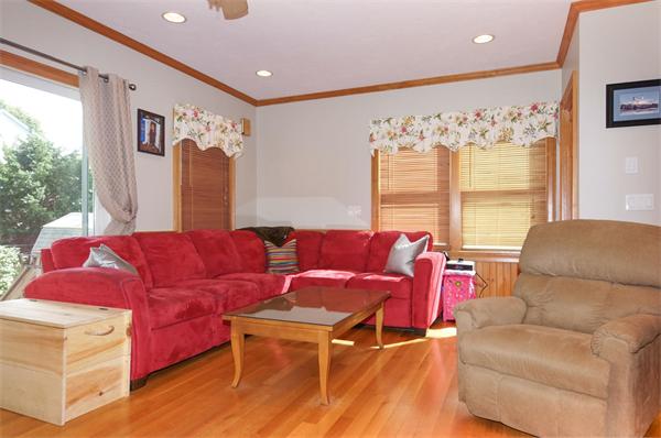 10 Arthur Street, Unit 10 Maynard, MA 01754 - Photo 7 of 21 Gallery Image 7